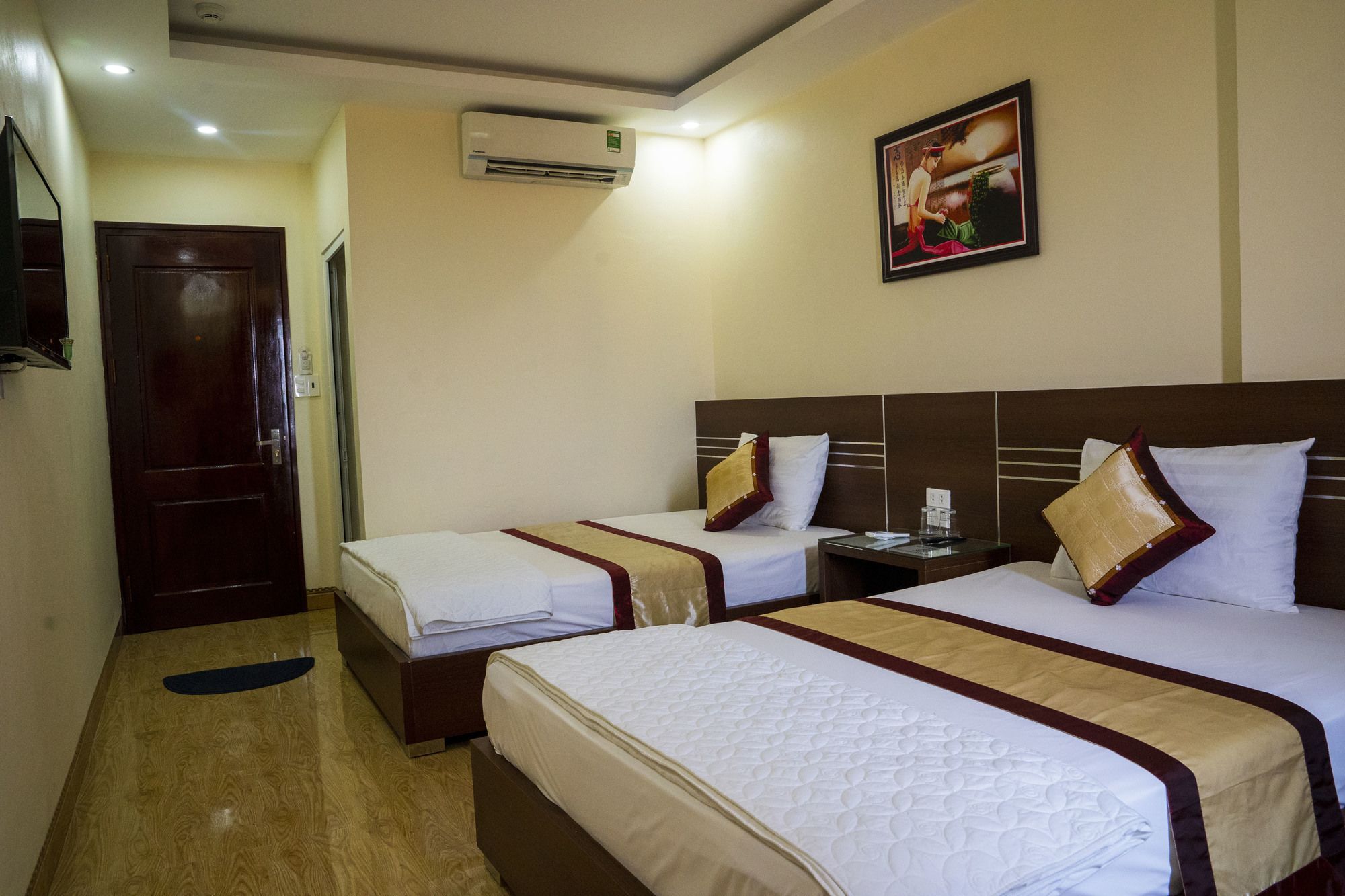 Phuong Trang Ha Long Hotell Exteriör bild