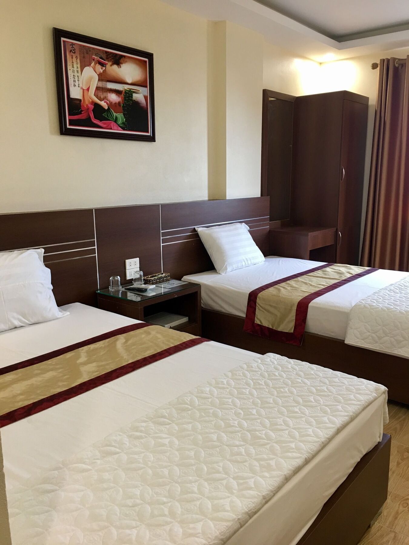 Phuong Trang Ha Long Hotell Exteriör bild